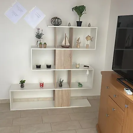 Stylish Loft Trivano 2 Beds/2 Bath קליארי