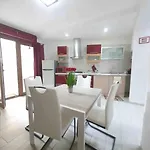 Stylish Loft Trivano 2 Beds/2 Bath Feriehus *