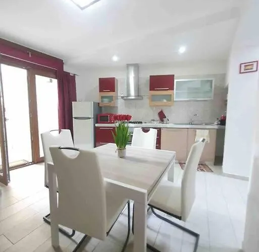 Stylish Loft Trivano 2 Beds/2 Bath Дом отдыха *